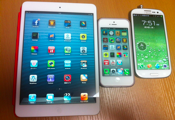 iPhone5と、iPadminiとギャラクシーⅢ