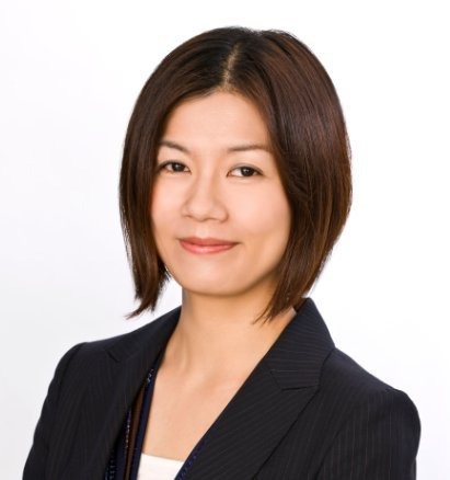 長瀬葉弓起業前.jpg