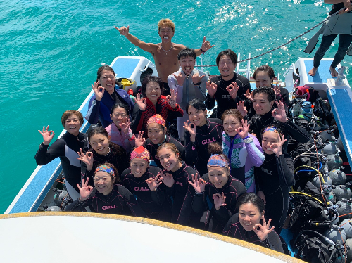 海トレ集合写真ボート.jpg
