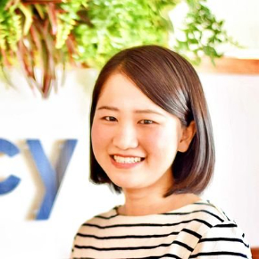 EvaHc95D_400x400.jpg