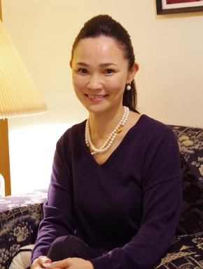 202103_asami_hohoko_-1.jpg