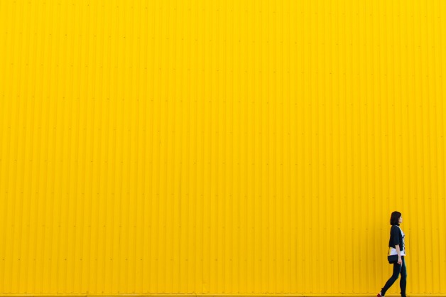 yellow-926728_1920.jpg