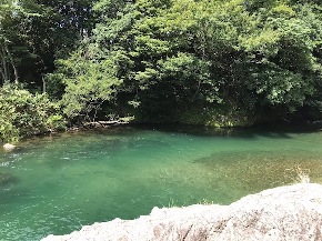 川