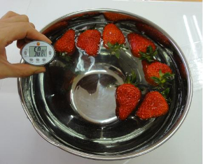 イチゴ５０度洗い.jpg