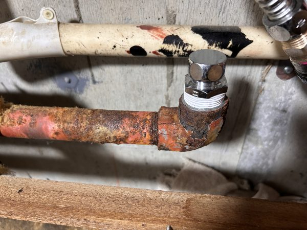 古い配管.jpeg