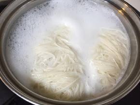 そうめんゆでている.jpg