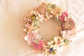 シャビーピンクのリース１.jpg