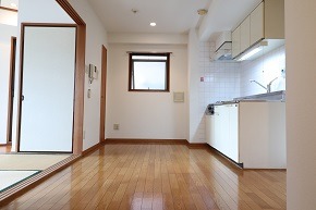 0.IMG_5703x290.jpg