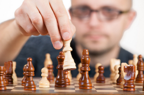 strategy-1080527_1920.jpg