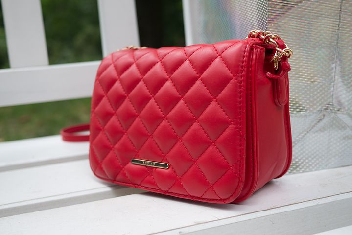 handbag-2661412__480.jpg