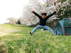春・ウキウキ・楽しみ・ジャンプ.jpg