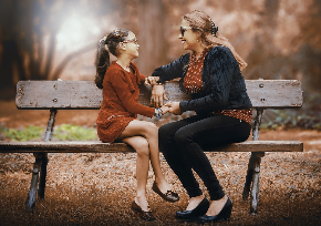 mother-and-daughter-3281388_960_720.jpg