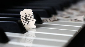 ピアノ鍵盤.jpg