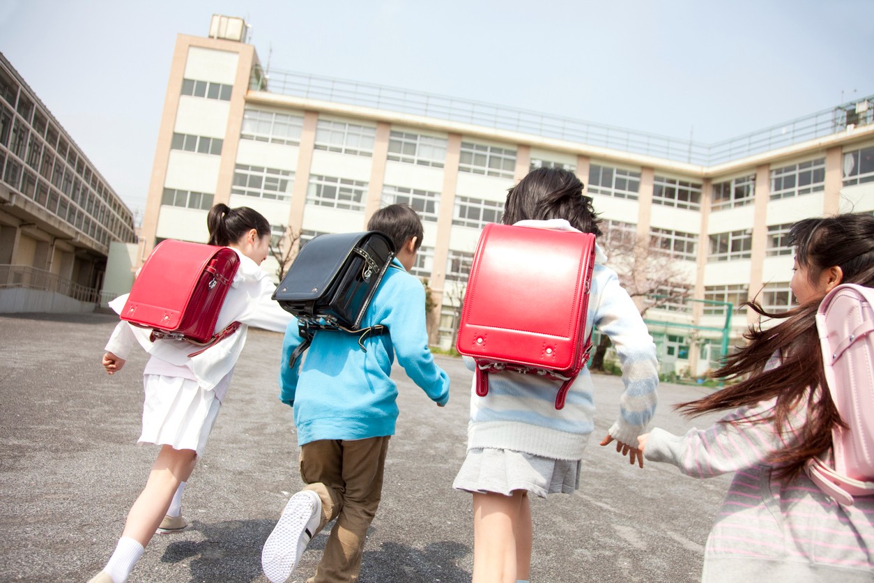 学校　日本.jpg