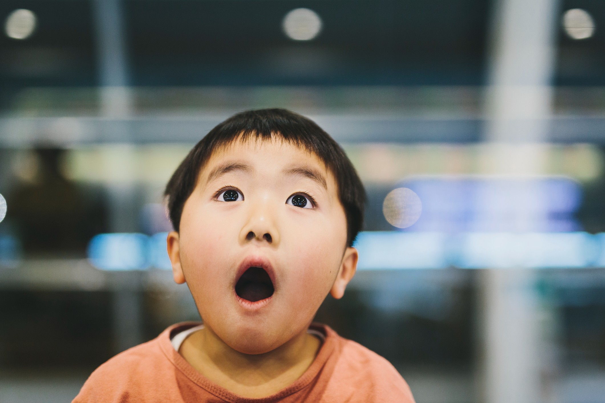 口を開けた男の子.jpg